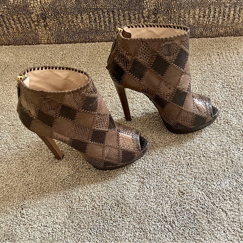 Prada platform ankle boot - Picture 2 of 8